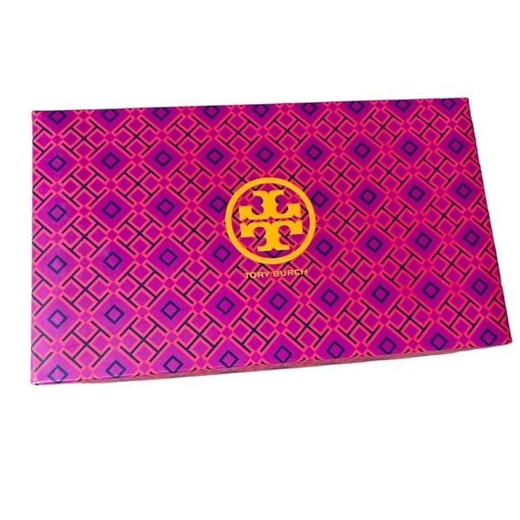 Tory Burch Leighanne Saffiano Black Patent Leather Thong Sandals with Box, Sz 6 - Picture 10 of 11